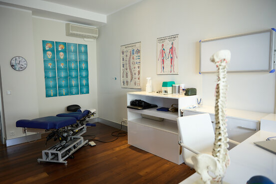 Chiropraktik & Osteopathie München | Dr. Thiele, Weinstraße 4 in München