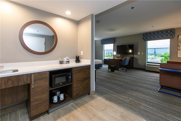 Images Hampton Inn & Suites Wilder