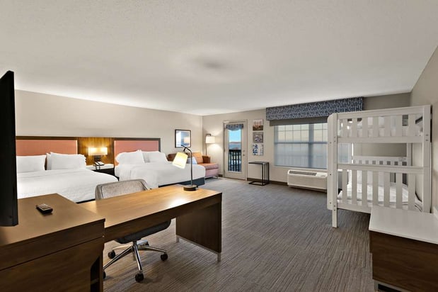Images Hampton Inn & Suites by Hilton Petoskey