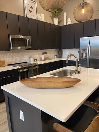 Images De-Luxe Cleaning Services, INC