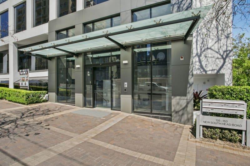 Images Monique Lam Group