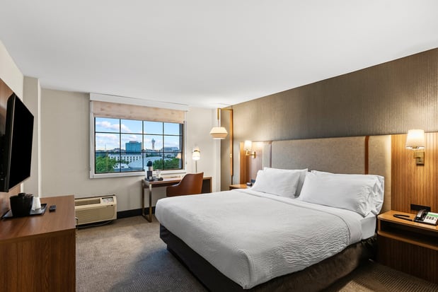 Images Holiday Inn Niagara Falls State Park Entry by IHG