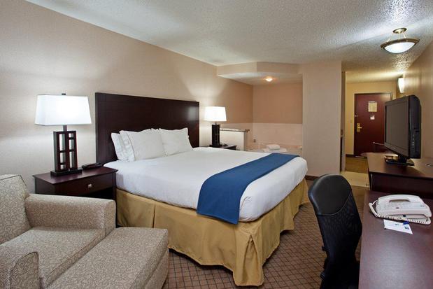 Images Holiday Inn Express & Suites Wadsworth, an IHG Hotel