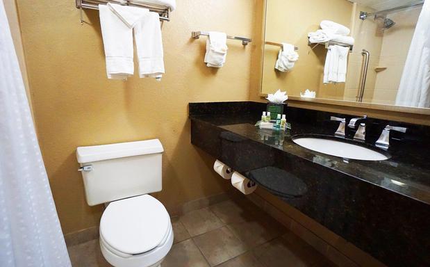 Images Holiday Inn Corpus Christi Downtown Marina by IHG