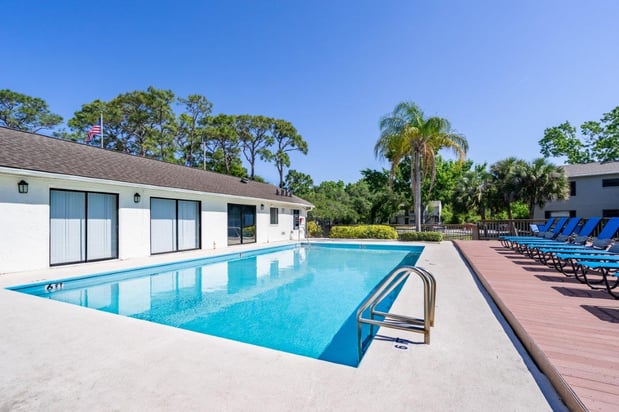 Images Melrose on the Bay Apartment Homes