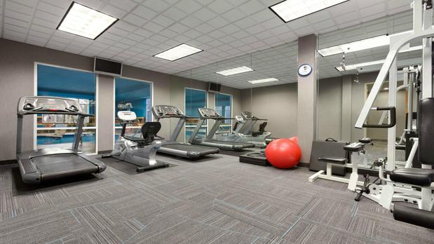 Images Holiday Inn & Suites Williamsburg-Historic Gateway by IHG