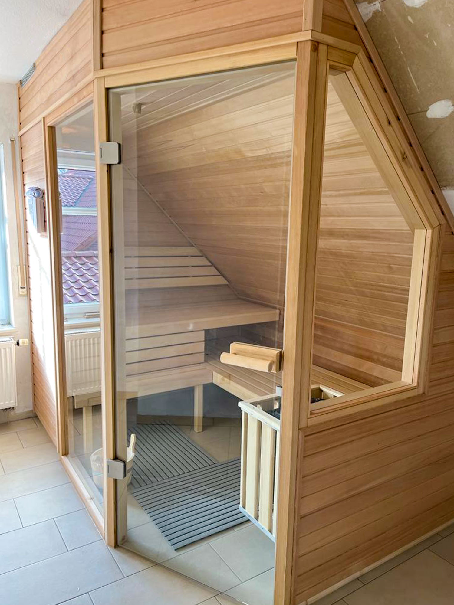 Frahn Sauna- und Solarienvertrieb GbR, Ihrener Straße 110 in Westoverledingen