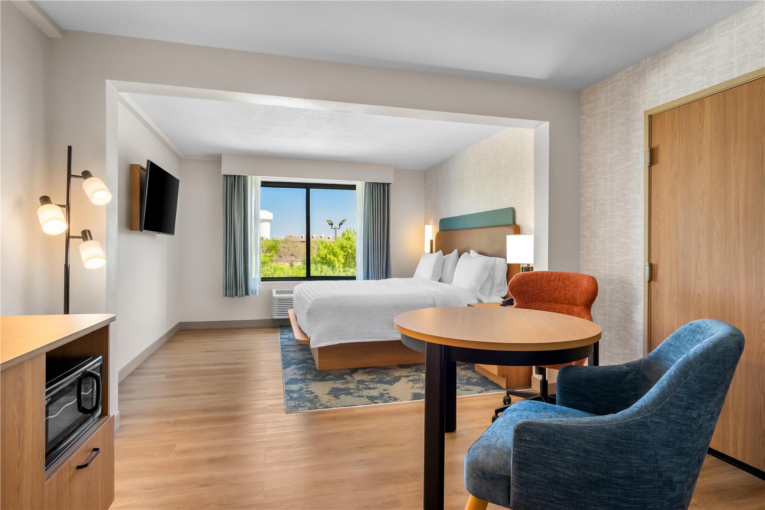 Guest room