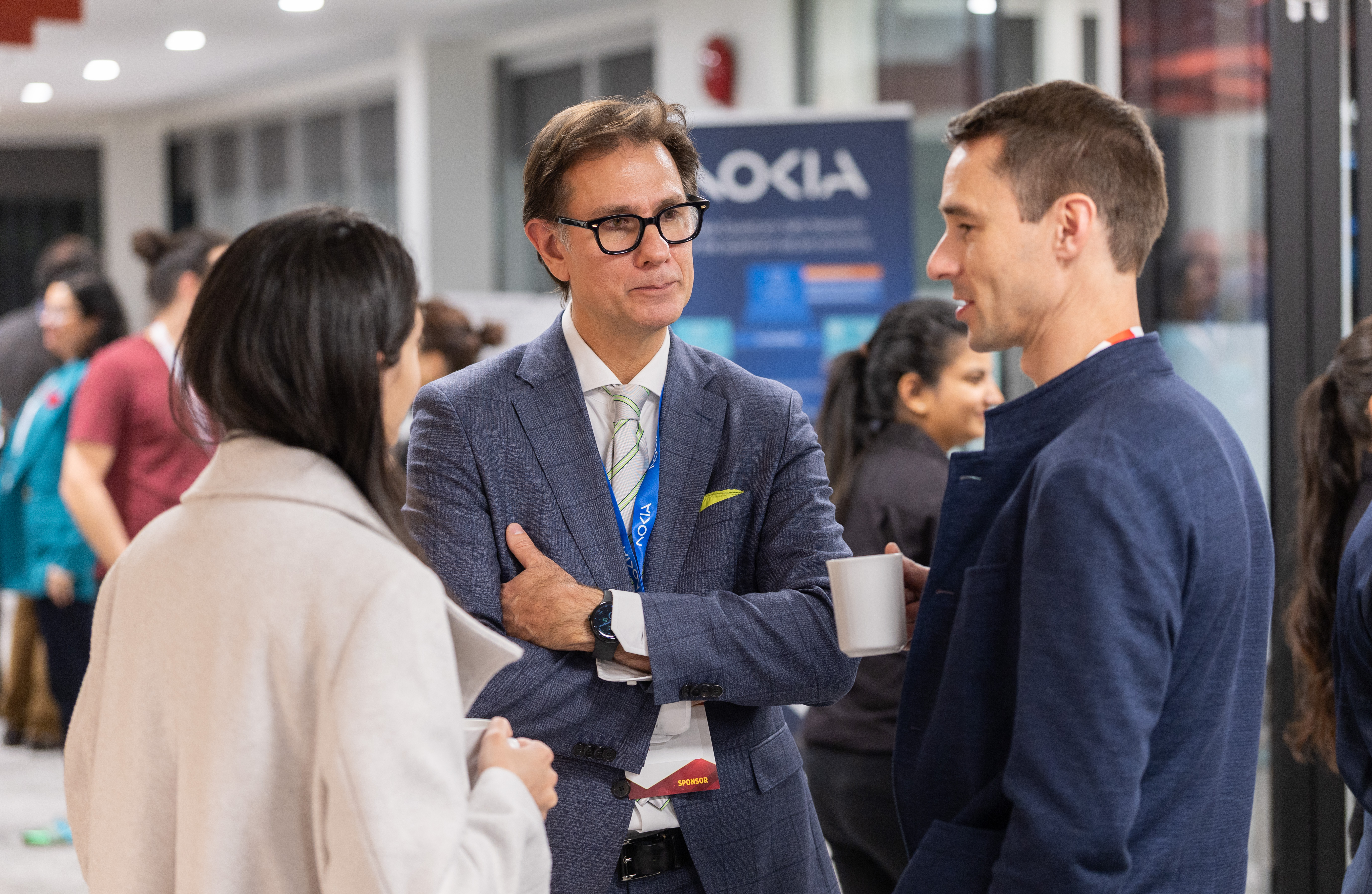 Mike and Golman Nokia (1).jpg