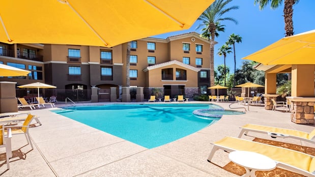 Images Holiday Inn Phoenix - Chandler by IHG