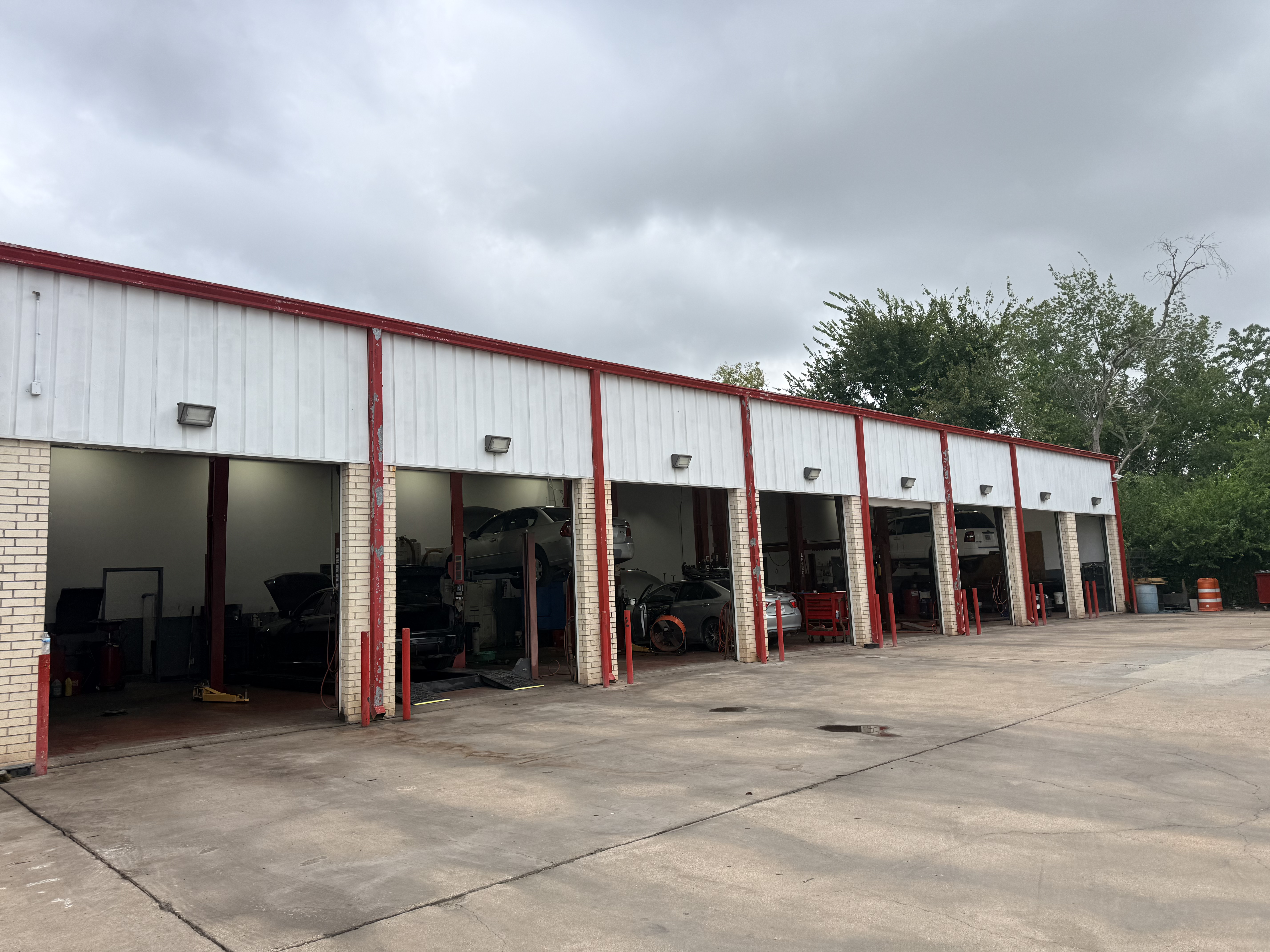 Yes! Automotive, 5608 Highway 6 North, Houston, Texas 77084. Base view from the outside
