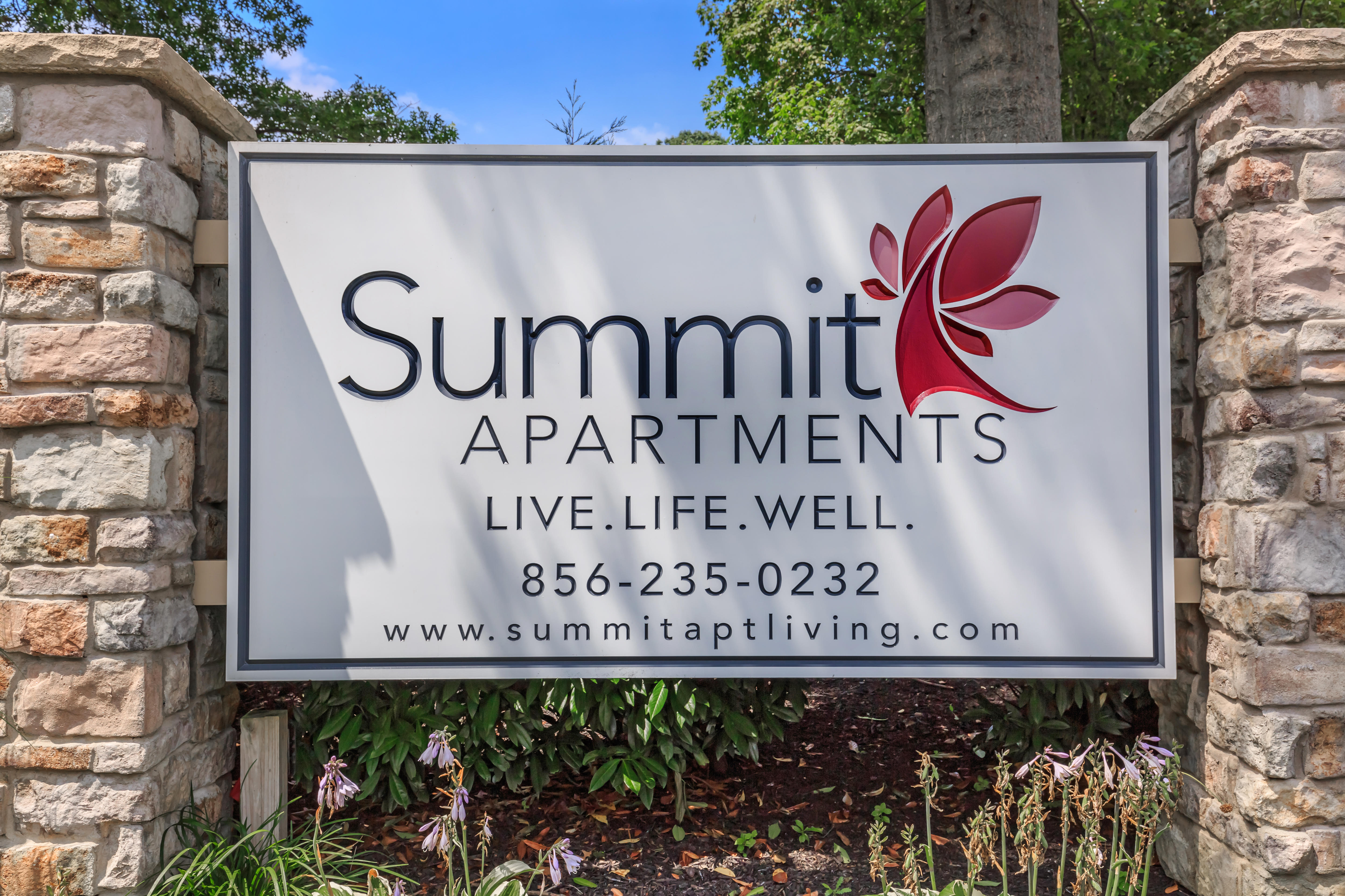 Summit Apartments Photo