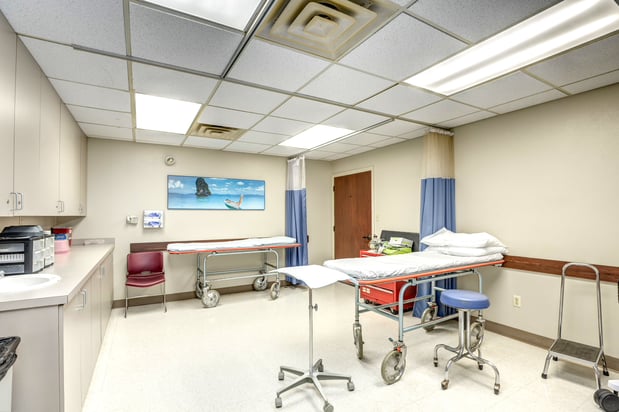 Images CareFirst Urgent Care - Springdale