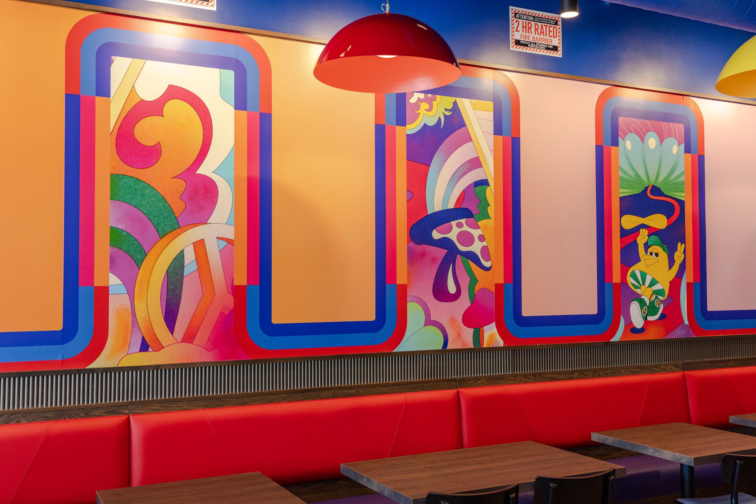 mellow mushroom newnan interior with colorful murals