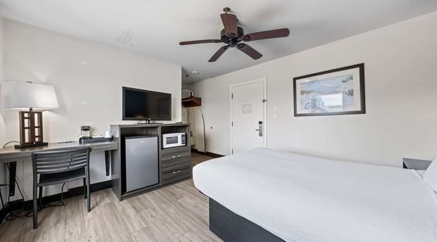 Images SureStay by Best Western Virginia Beach Royal Clipper