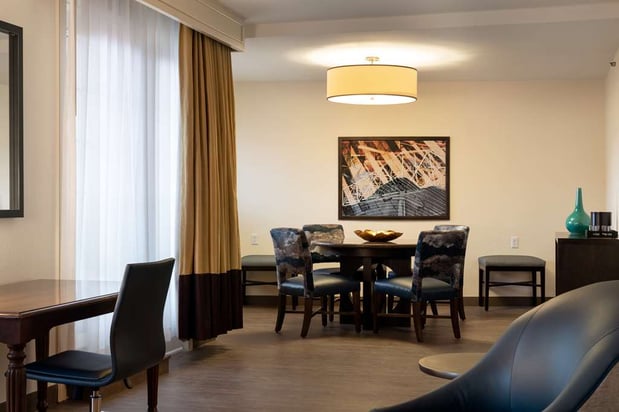 Images Embassy Suites by Hilton New Orleans