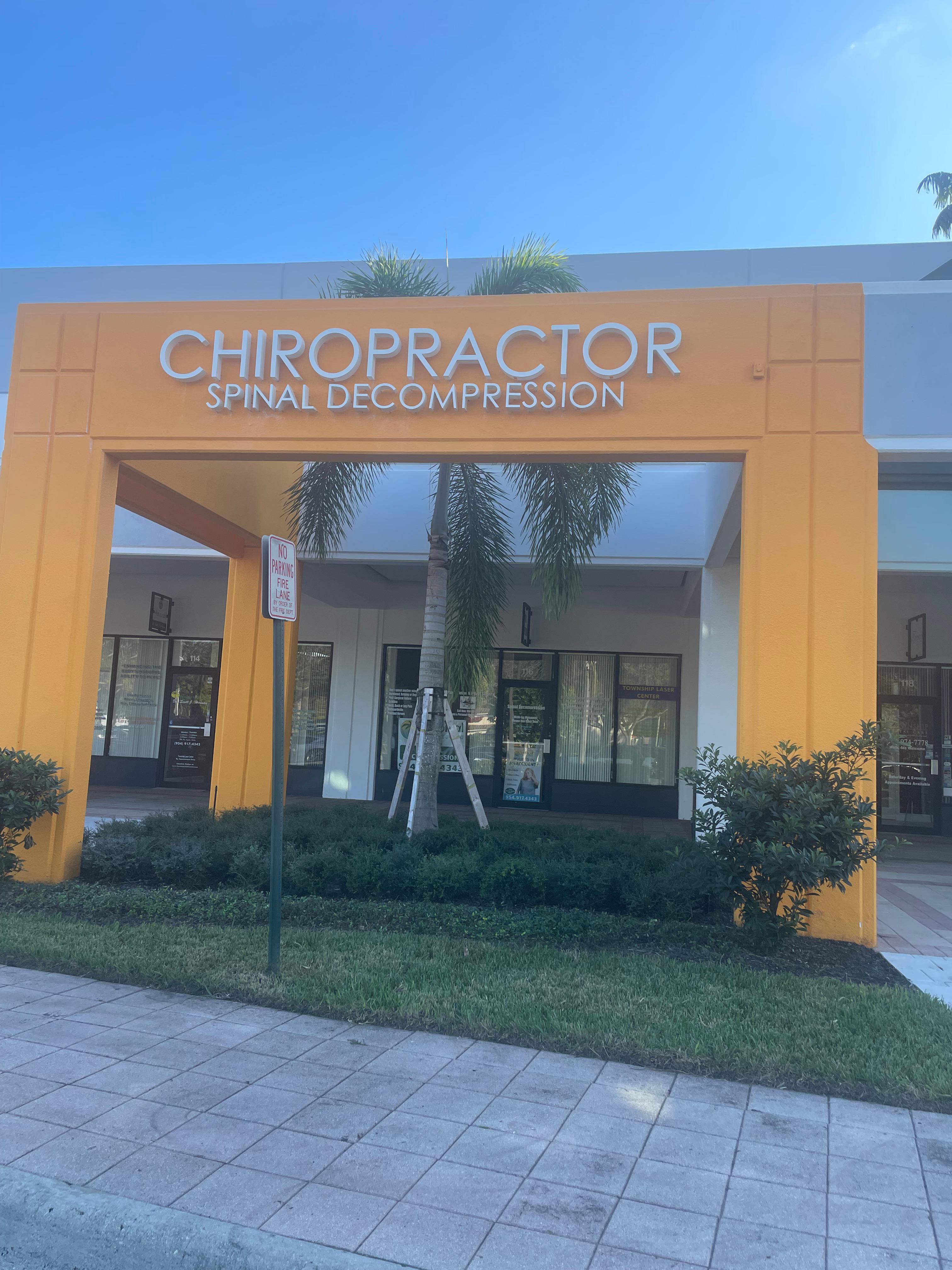 tropical chiropractic group dr. herman front office
