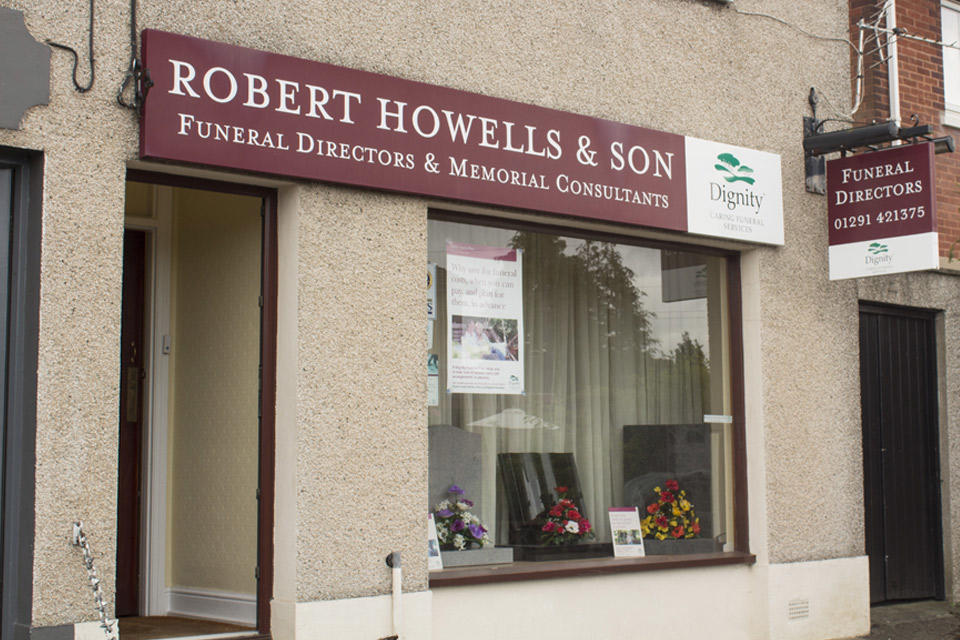 Robert Howells & Son Funeral Directors Caldicot 01291 421375