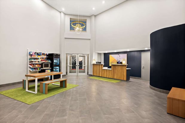 Images Spark by Hilton Williams