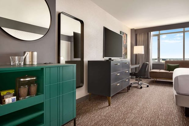 Images Hilton Baltimore BWI Airport