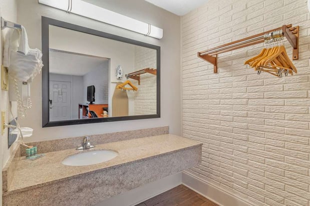 Images Best Western Hendersonville Inn