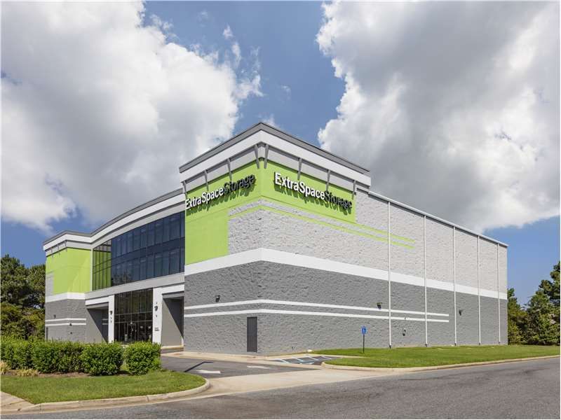 Alternate Beauty Image - Extra Space Storage at 2206 Victory Blvd, Portsmouth, VA 23702