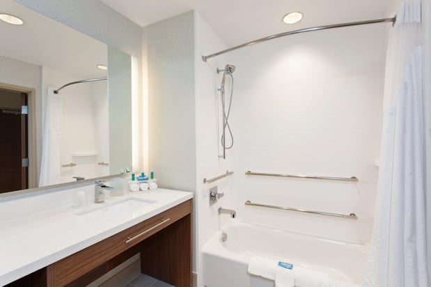 Images Holiday Inn Express & Suites Houston S - Medical Ctr Area by IHG
