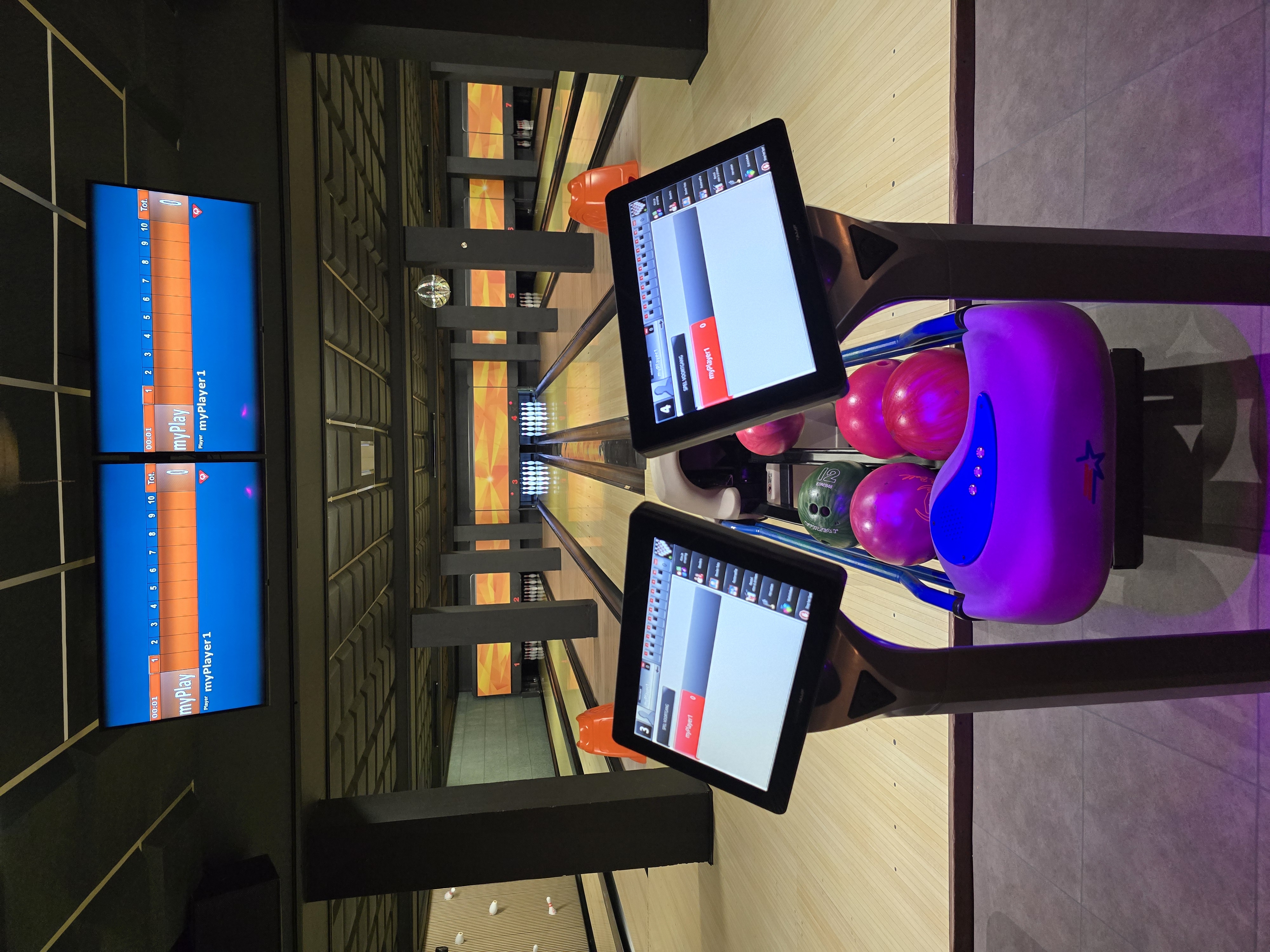 Foto's Bowlingcentrum De Flying Bowling