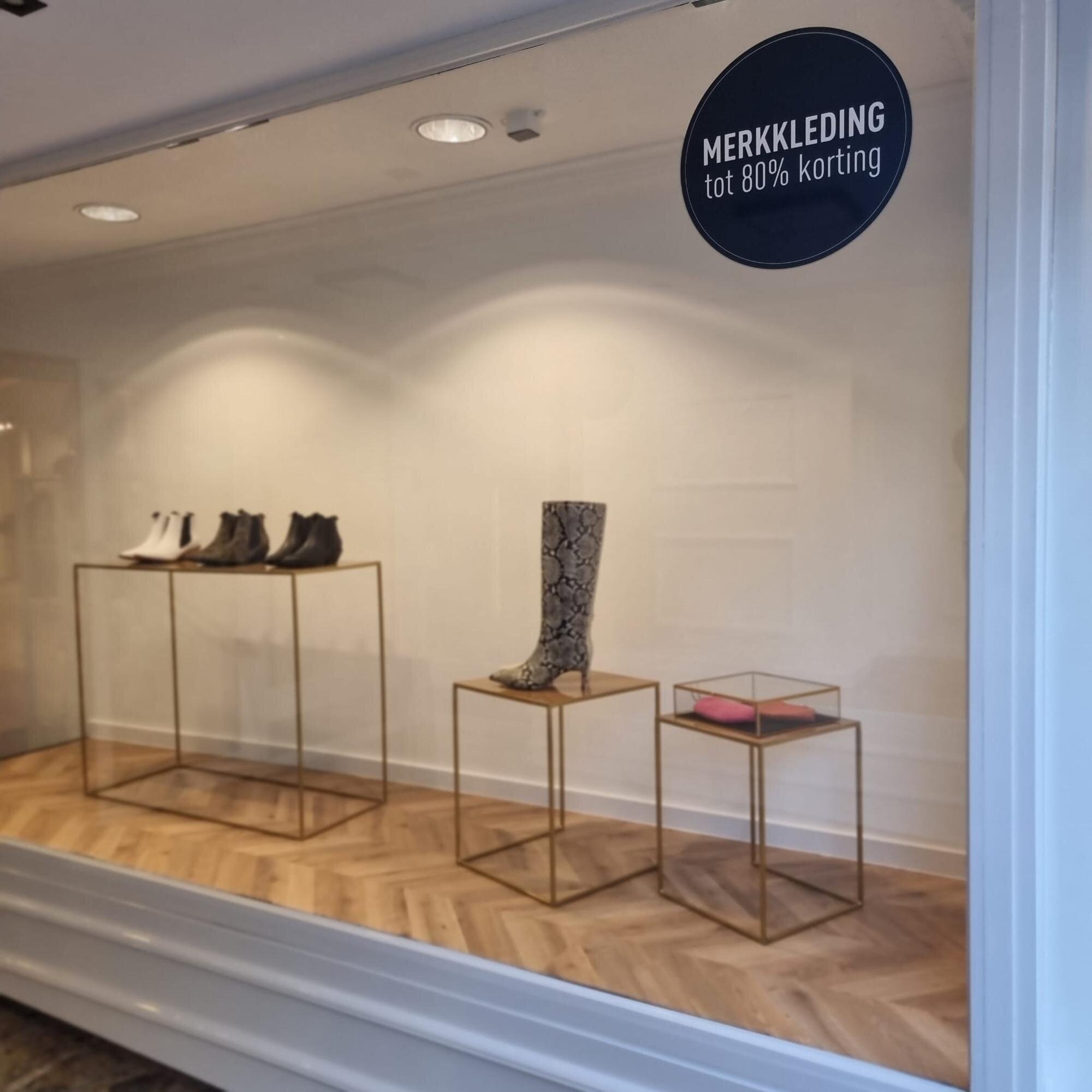 Foto's SELECTED BY LIS