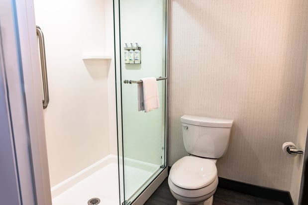 Images Holiday Inn & Suites Oakland - Airport by IHG