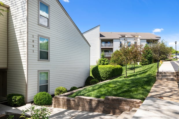 Images Pebble Point Apartments