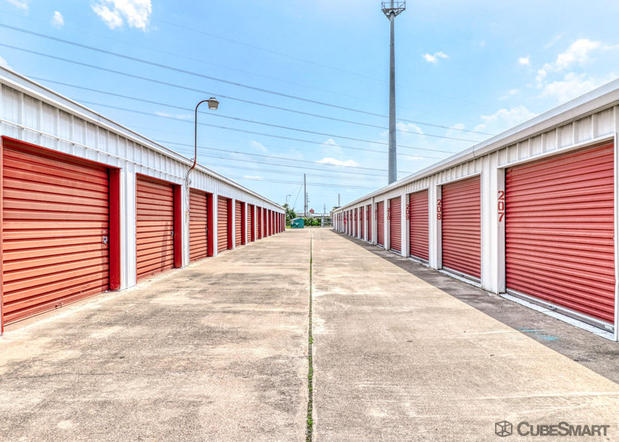 Images CubeSmart Self Storage