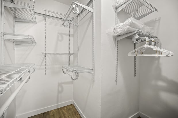 Images Kling Trio Apartments