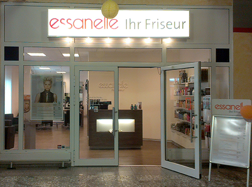 essanelle Ihr Friseur Stendal Salonfoto Inneneingang Mall