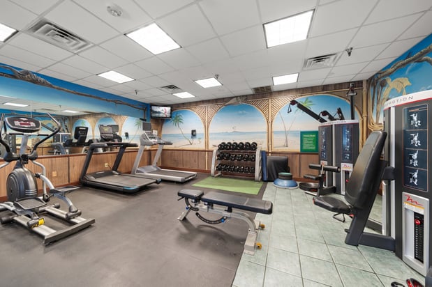 Images Holiday Inn & Suites Clearwater Beach S-Harbourside by IHG