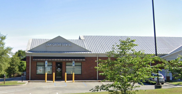 Images Oak Grove Family & Cosmetic Dentistry: Chavala Harris, D.D.S.