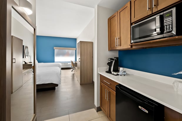 Images Holiday Inn Express & Suites Raleigh NE - Medical Ctr Area by IHG
