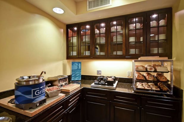 Images Homewood Suites by Hilton Charleston Airport
