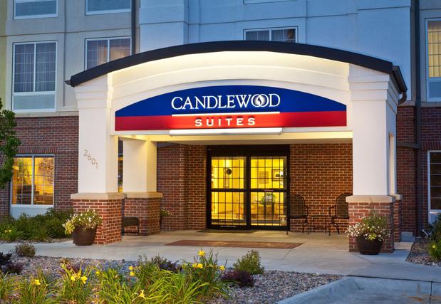 Images Candlewood Suites Omaha Airport, an IHG Hotel