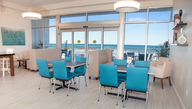 Images Holiday Inn Express & Suites Panama City Beach - Beachfront by IHG