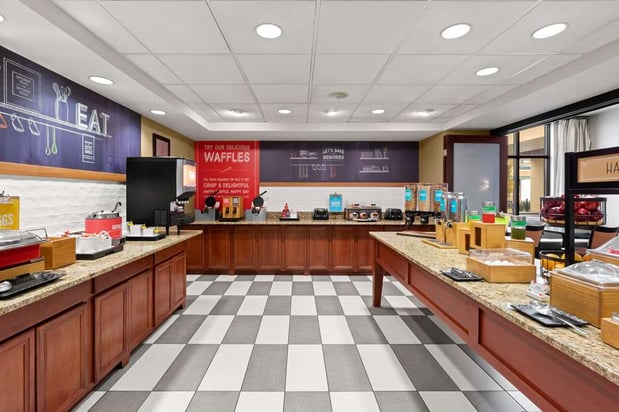 Images Hampton Inn & Suites Burlington