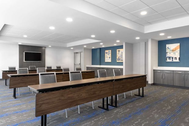 Images Hampton Inn & Suites St. Charles Old Town Area