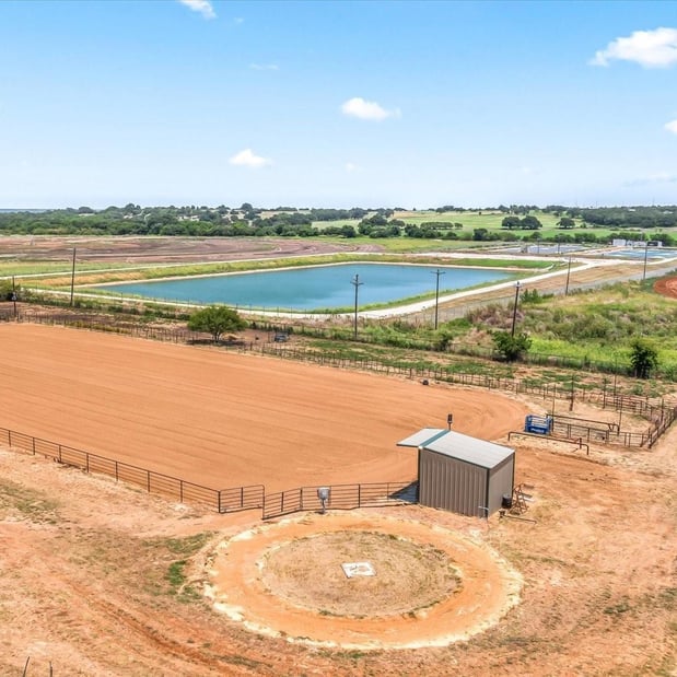 Images Moore Home & Ranch Realty