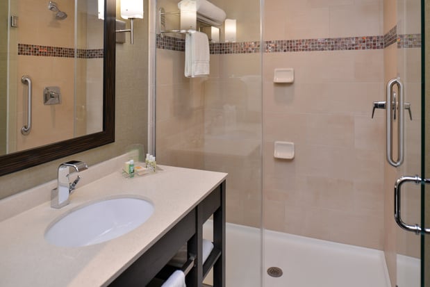 Images Crowne Plaza Shenandoah - Woodlands Area by IHG