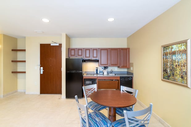 Images Holiday Inn Express Abrams Hall