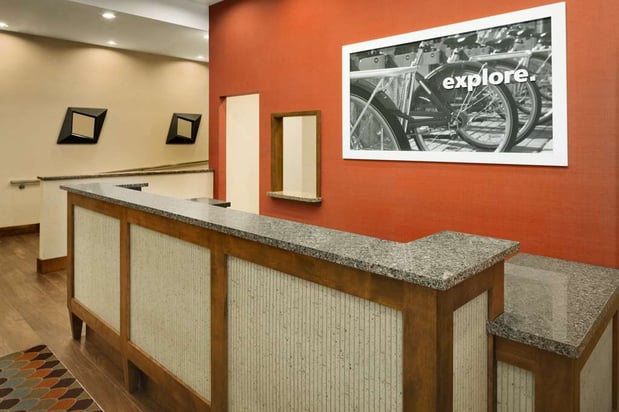 Images Hampton Inn and Suites Clayton/St Louis-Galleria Area