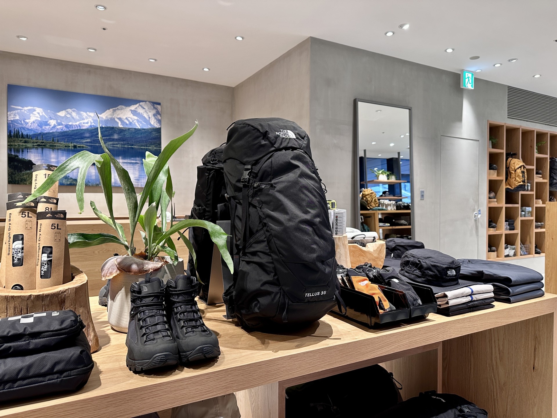Images THE NORTH FACE+ (ザ・ノース・フェイス プラス) アミュプラザ長崎