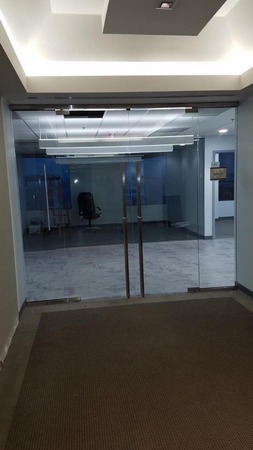 Images Action Glass Inc.