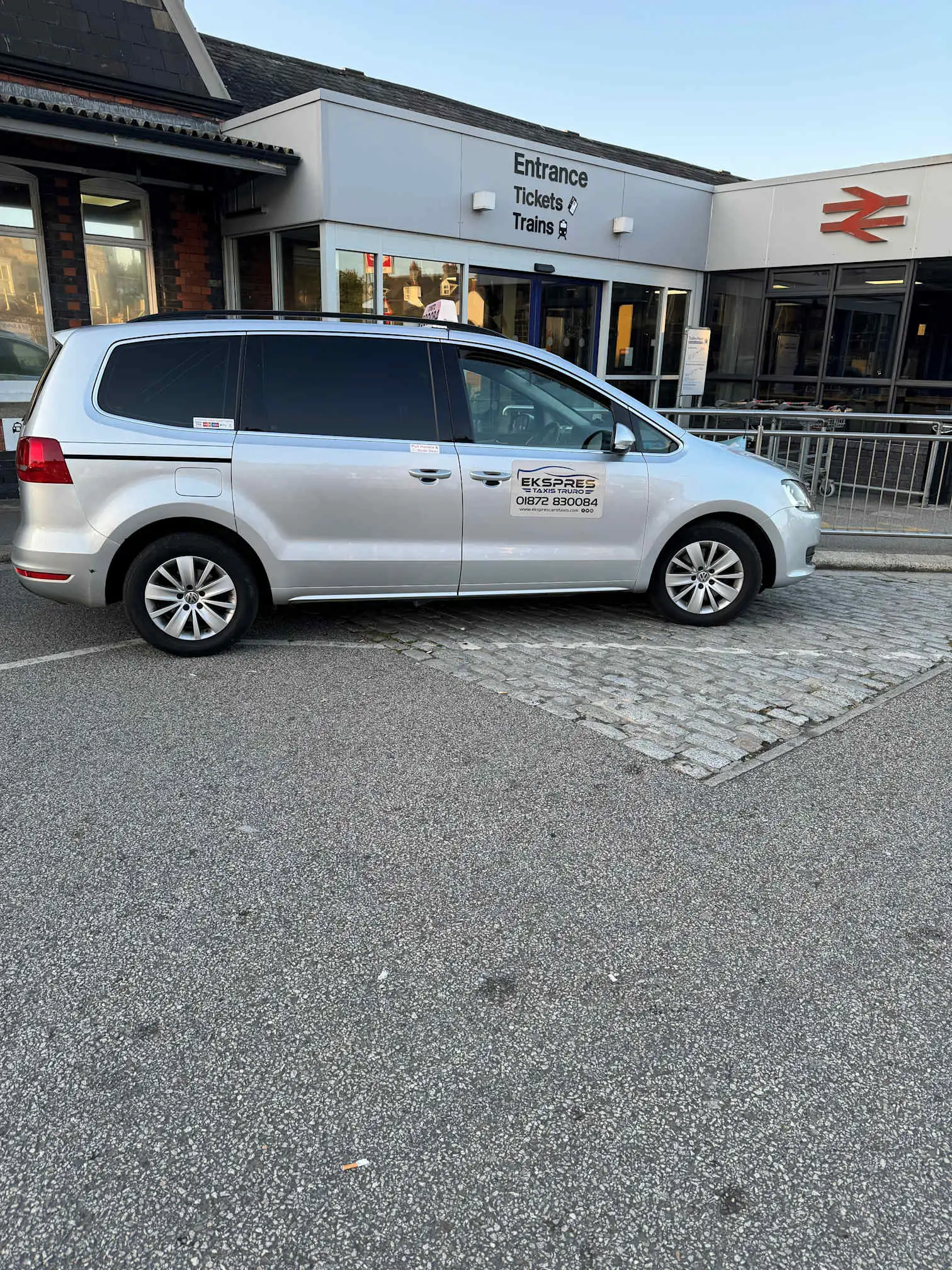Images Ekspres Cars Taxi Truro