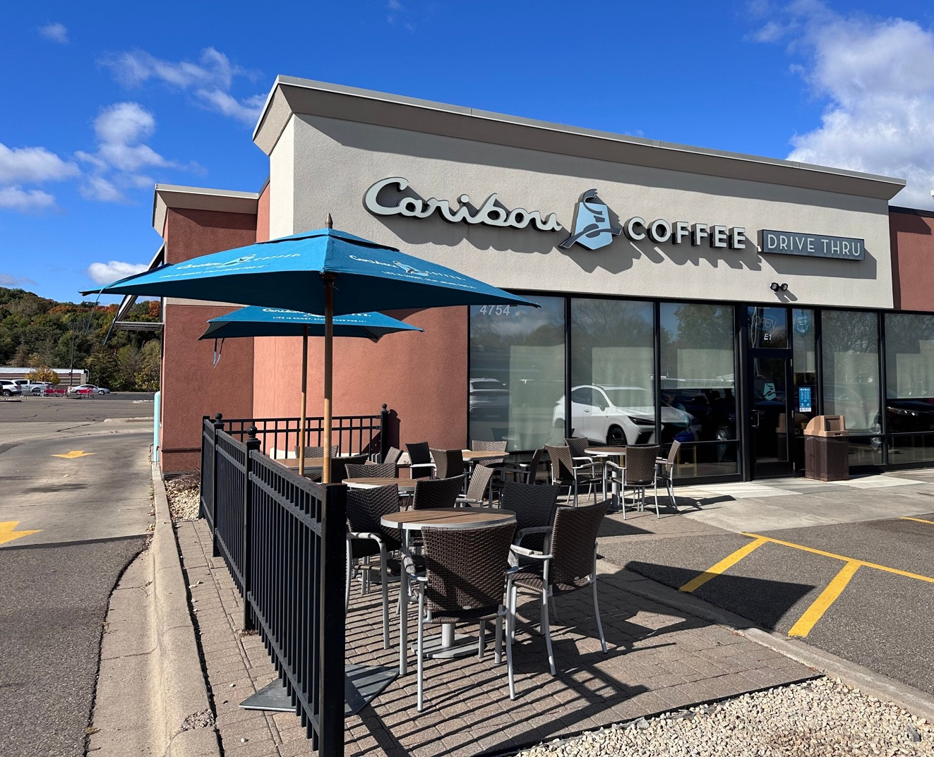 Storefront of the Caribou Coffee at 4754 County Road 101 in Minnetonka